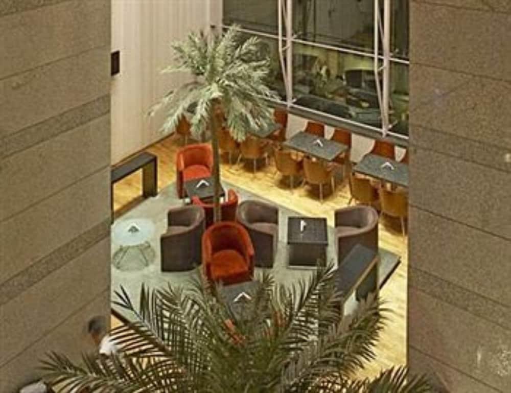 สัตกร เรซิเดนซี Hotel ธาเน ภายนอก รูปภาพ